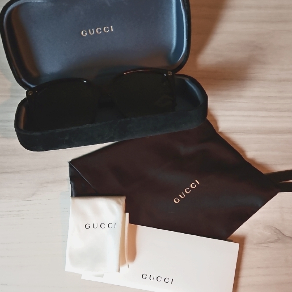 Gucci Tortoiseshell Sunglasses with Case